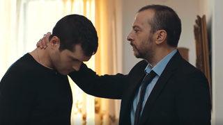 Son Yaz dizisi 2. bölümden yeni fragman yayınlandı! Son Yaz'da Akgün, Savcı Selim'in kızı Yağmur'un hayatını kurtarıyor