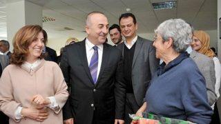 Filipinler'de Bakan Çavuşoğlu’nun eşine şok! Soyguna uğradı