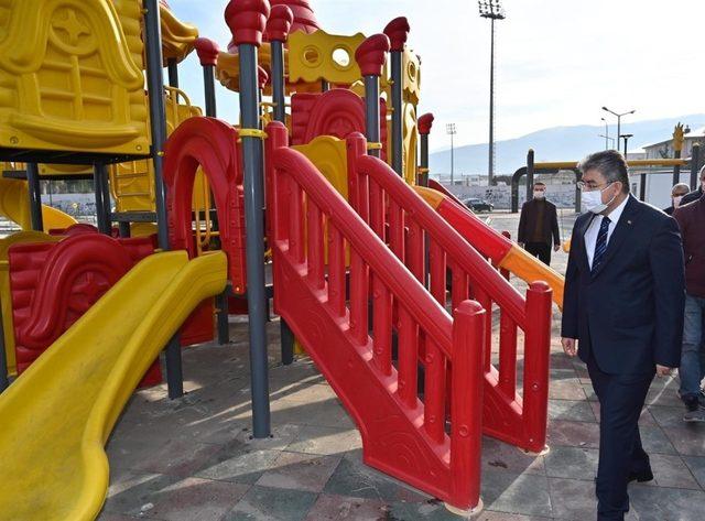 Osmaniye’de çocuklara özel trafik eğitim parkı yapıldı