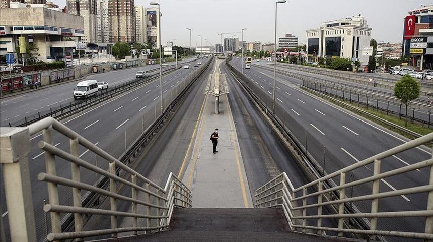 Yasaklar kalkıyor mu? Yasaklar ne zaman bitecek? Hafta sonu sokağa çıkma yasağı ne zaman bitecek? Yasaklar ne zaman kalkacak?