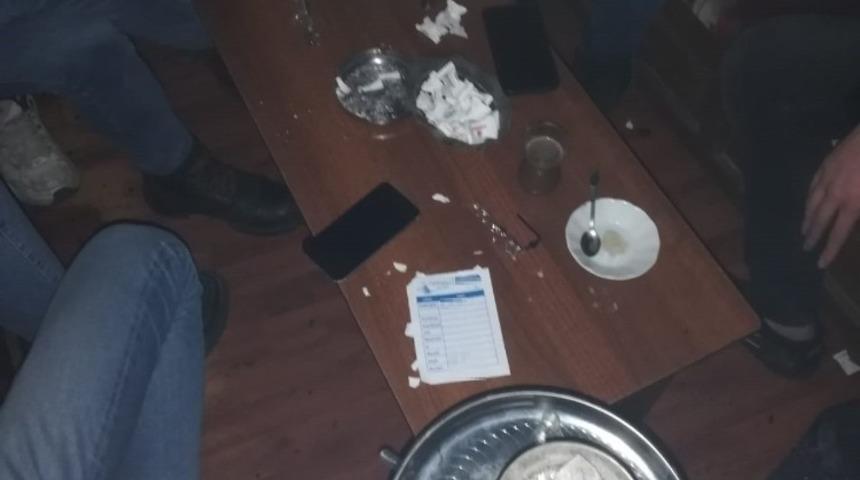 Covid-19&rsquo;u dinlemeyen m&uuml;şterilere ve işletme sahibine ceza yağdı