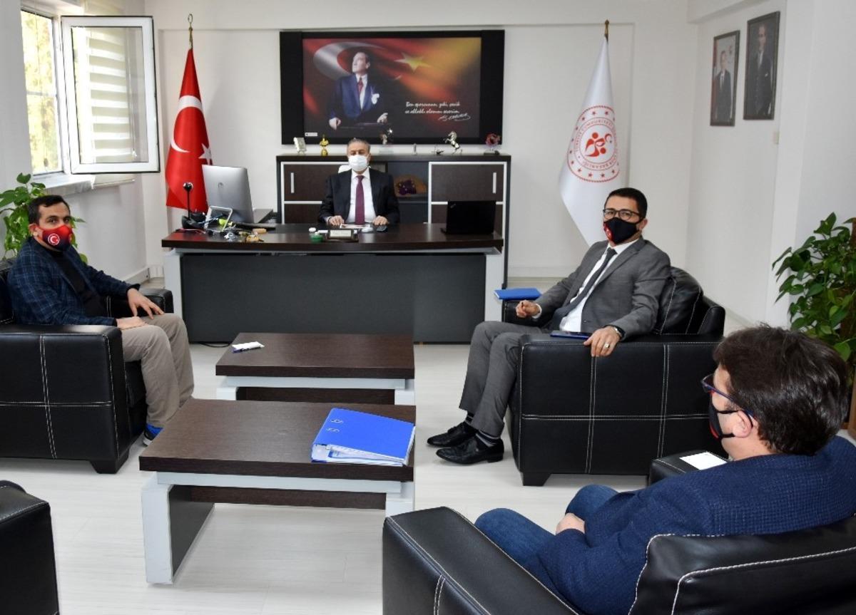 Vali Su, Gen&ccedil;lik ve Spor İl M&uuml;d&uuml;rl&uuml;ğ&uuml;nde inceleme yaptı