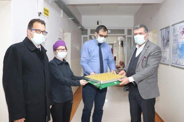 Başkan Cankul’dan pandemi savaşçılarına baklava G2