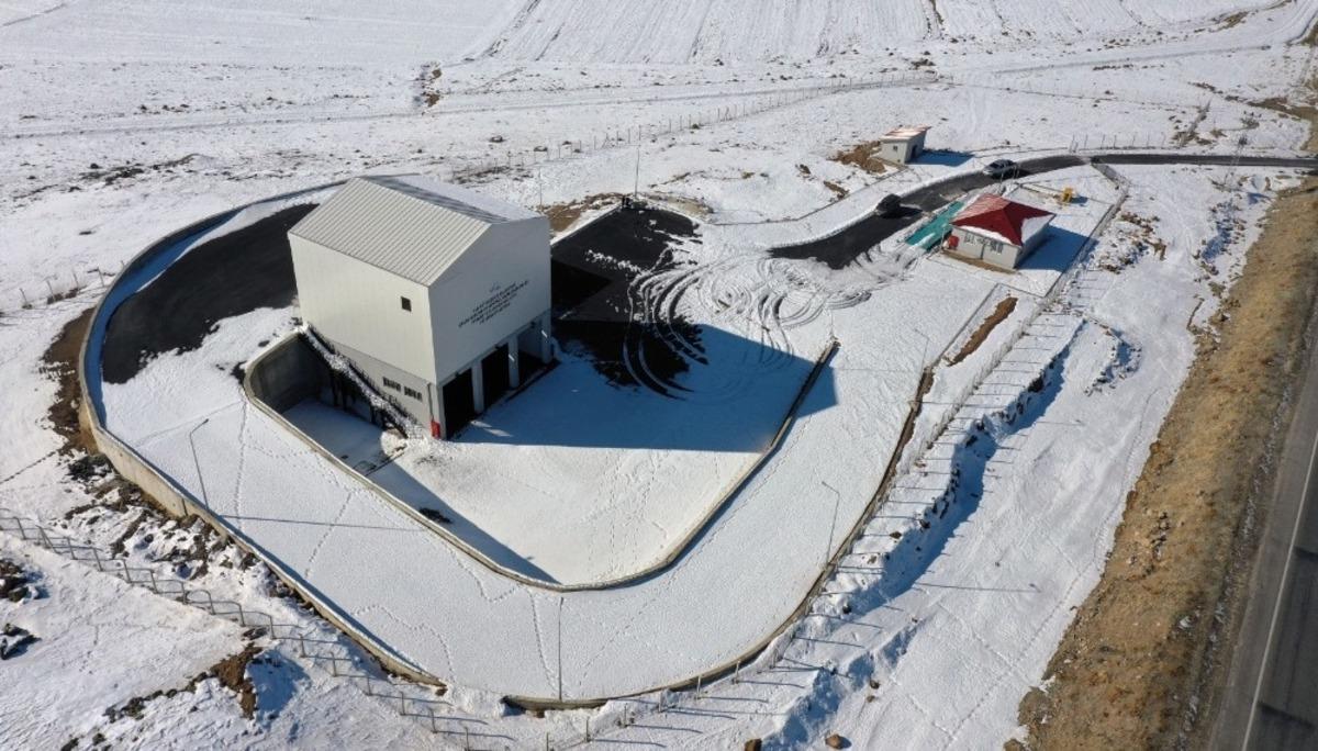 Van B&uuml;y&uuml;kşehir Belediyesi 3 il&ccedil;enin daha &ccedil;&ouml;p sorununu bitirdi