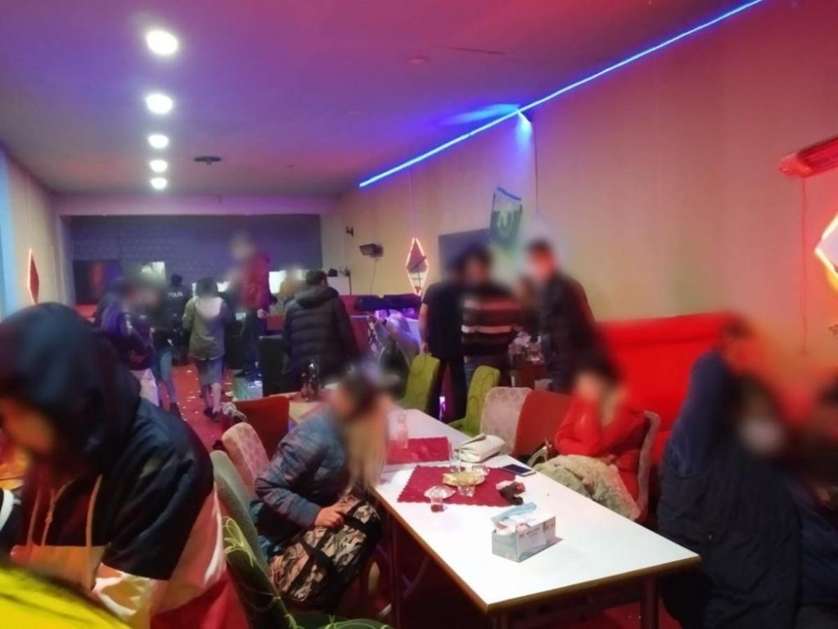 Konya&rsquo;da eğlence mekanındaki 92 kişiye ceza