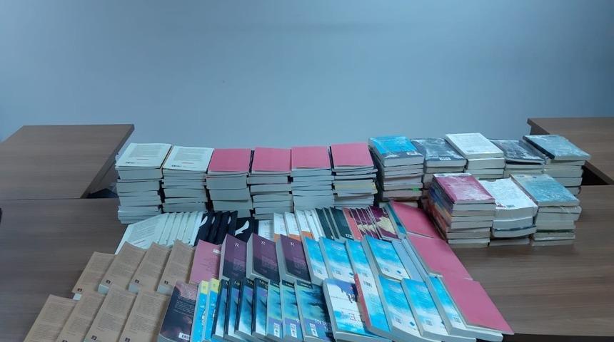 Bandrols&uuml;z  212 adet kitap ele ge&ccedil;irildi