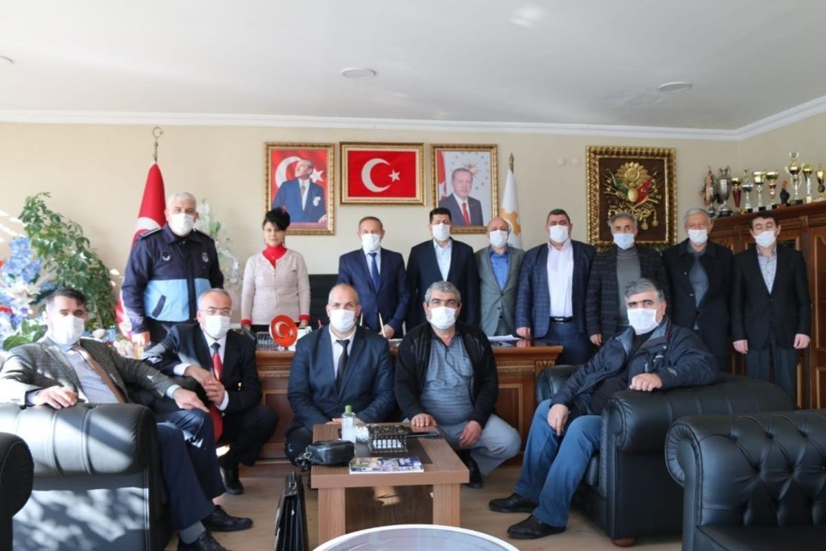 Belediye &ccedil;alışanlarının toplu s&ouml;zleşme sevinci