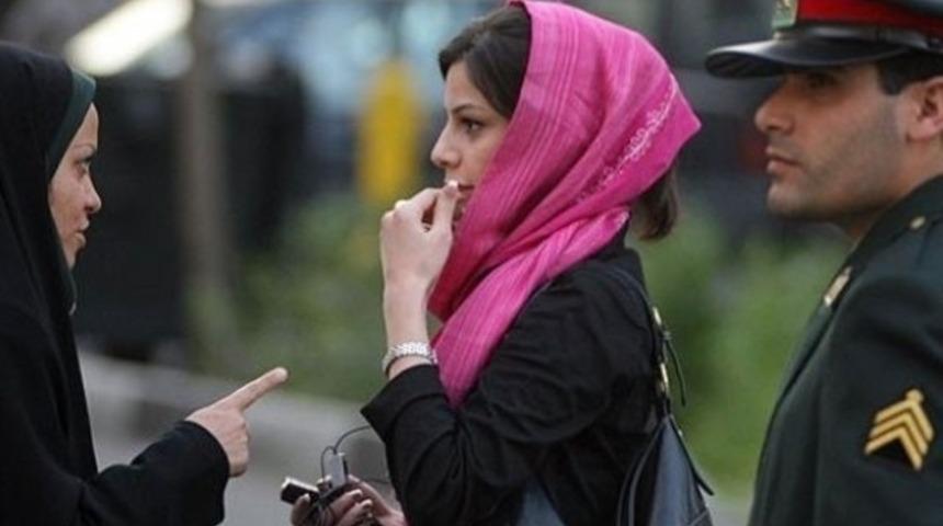 İran'da 'yarı &ccedil;ıplak' havuz partisi yapan 64 gence g&ouml;zaltı