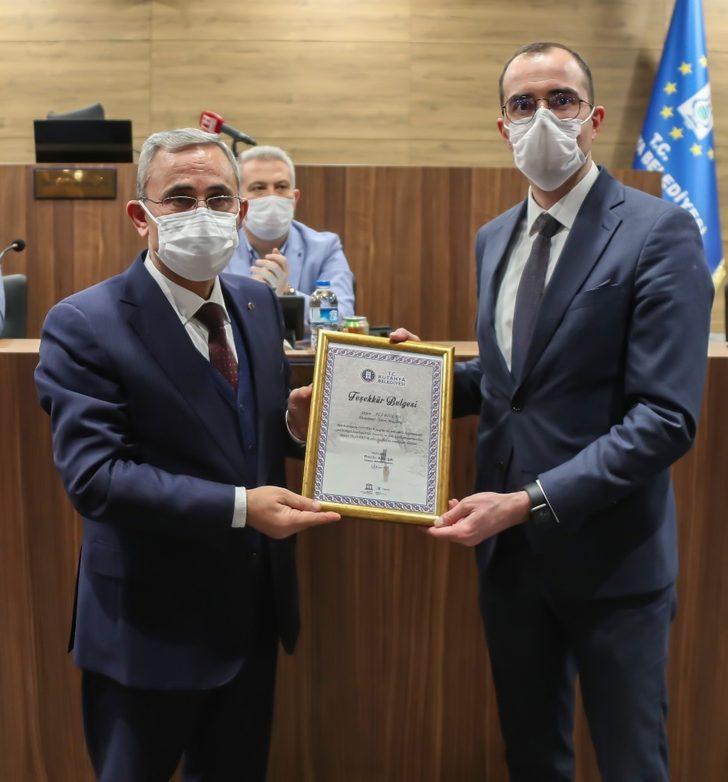 Teşekkür plaketi ile ödüllendirildiler G4