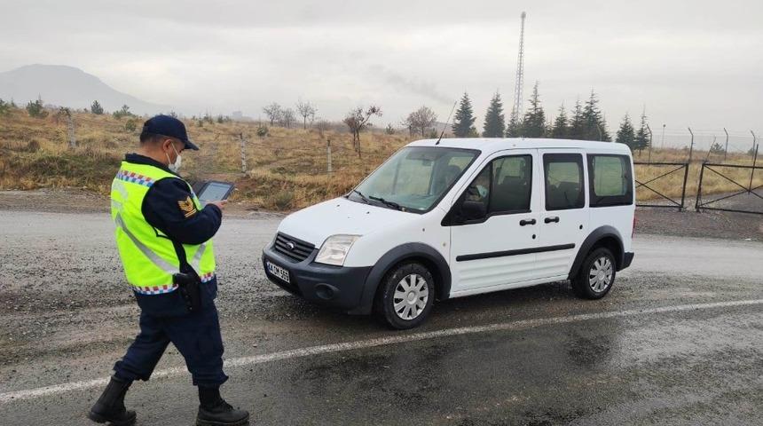 49 kişiye sokağa &ccedil;ıkma cezası