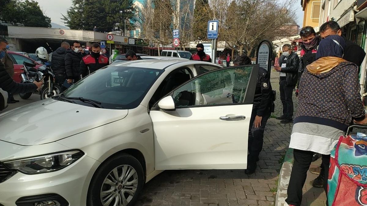 Yeşil T&uuml;rbe &ouml;n&uuml;nde dehşet anları kamerada...B&ouml;yle kurşun yağdırdı