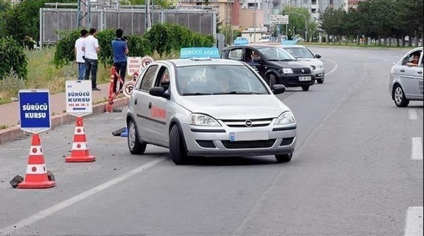 Direksiyon sınavı şartları neler? Adayların direksiyon sınavı ne zaman yapılacak?