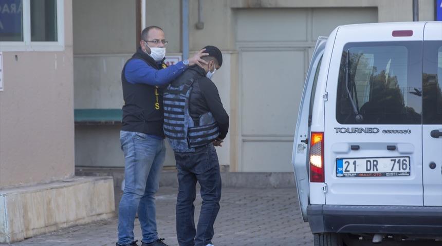 G&Uuml;NCELLEME - Diyarbakır'da soygun girişiminde bulundukları kuyumcuyu &ouml;ld&uuml;ren iki ş&uuml;pheli yakalandı