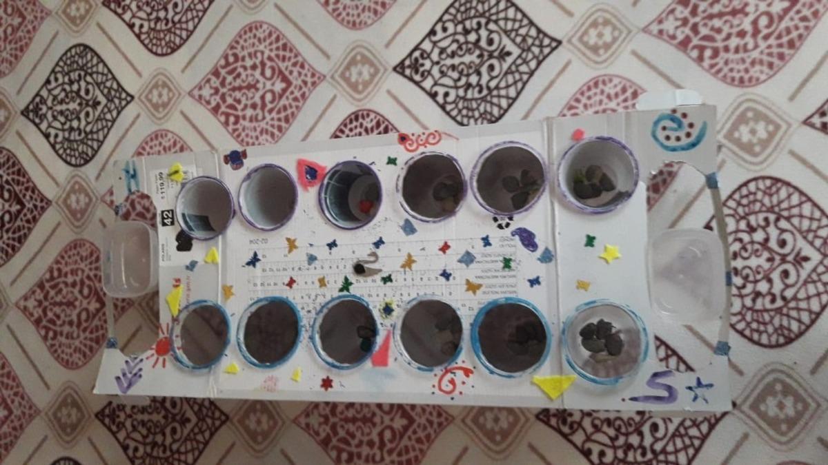 Bilgi Evi &ouml;ğrencileri atık malzemelerden kendi akıl ve zeka oyunlarını tasarladı