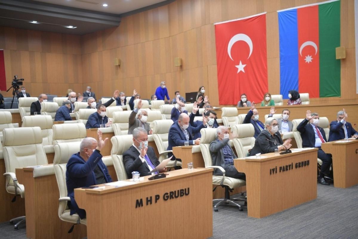 &Ccedil;etin: "&Ccedil;ukurovalı kadınlar yalnız değilsiniz"