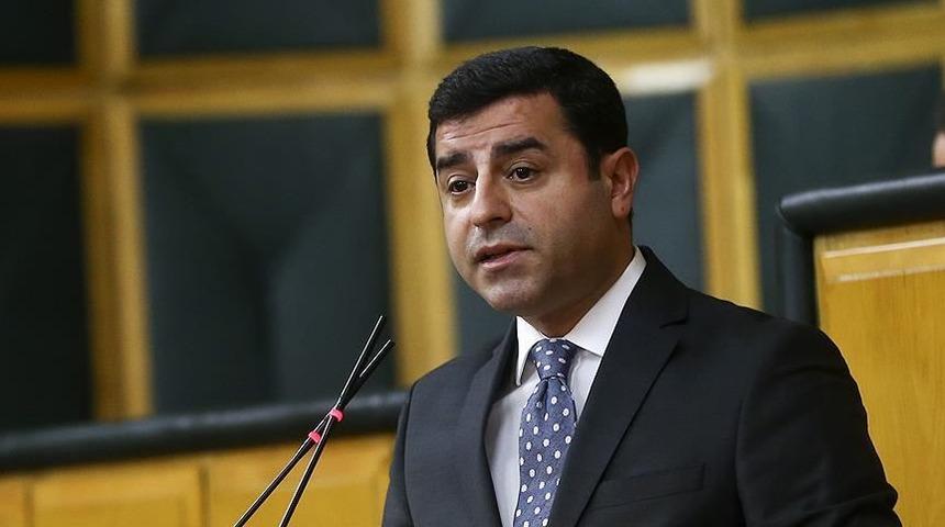 Selahattin Demirtaş'a Ahmet Davutoğlu'na hakaret suçundan hapis cezası