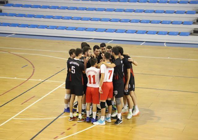 Turgutlu Belediyespor Erkek Voleybol Takımı Kütahya’dan galibiyetle döndü