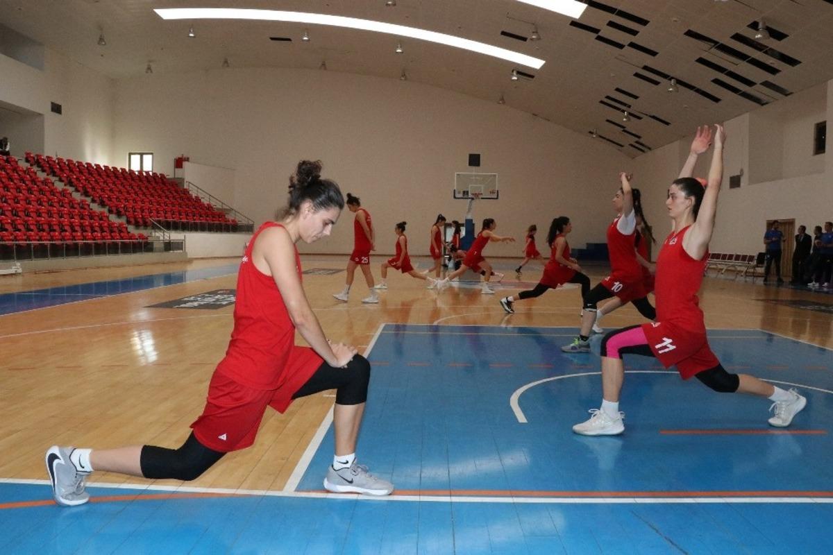 Mersin B&uuml;y&uuml;kşehir GSK, Fenerbah&ccedil;e ma&ccedil;ı i&ccedil;in hazır