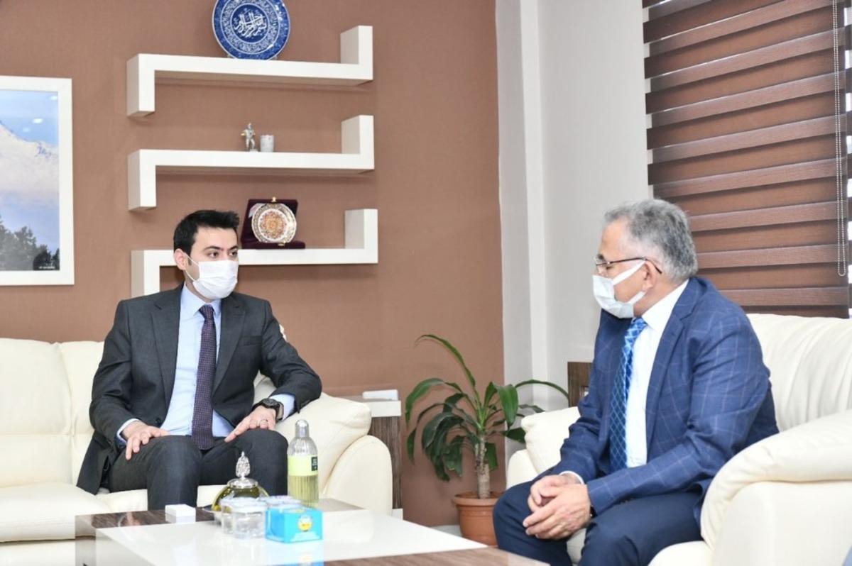 Felahiye, Başkan B&uuml;y&uuml;kkılı&ccedil;&rsquo;ı bağrına bastı