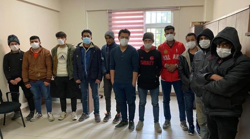 Kocaeli TEM Otoyolu&rsquo;nda ticari ara&ccedil;larda 11 g&ouml;&ccedil;men yakalandı