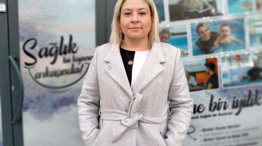 Kuaf&ouml;rde sa&ccedil;ını boyattıktan sonra evine gelen avukat b&uuml;y&uuml;k şok yaşadı