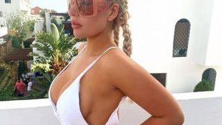 Pandemide denize kaçan ünlülerin lüks yatlarda verdiği pozlar