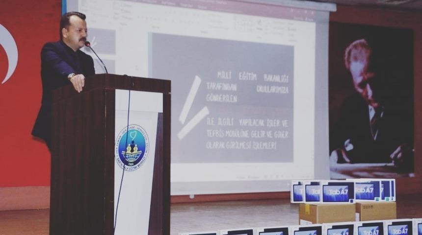 Bartın&rsquo;da FATİH Projesi kapsamındaki tabletler &ouml;ğrencilere ulaştırıldı