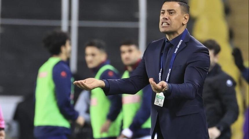 F.Bahçe'ye sert sözler! "Kendimi zor tutuyorum..."