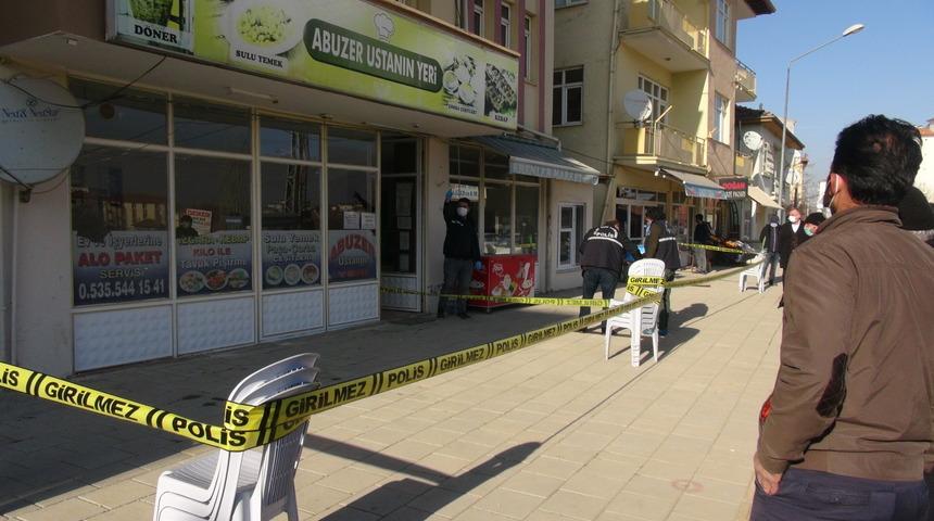 Hindi kestiği sırada bı&ccedil;ağın &uuml;st&uuml;ne d&uuml;şen &ccedil;ift&ccedil;i hayatını kaybetti