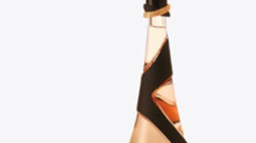 Yıldızlar Douglas Parf&uuml;meri'de Buluşuyor