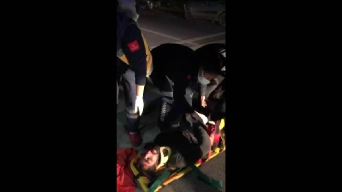 Bodrum&rsquo;da yolun karşısına ge&ccedil;meye &ccedil;alışan gence otomobil &ccedil;arptı: 1 ağır yaralı
