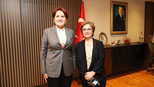 İYİ Parti Genel Başkanı Meral Akşener, BBC Türkçe'nin de aralarında bulunduğu bir grup gazetecinin gündeme ilişkin sorularını yanıtladı