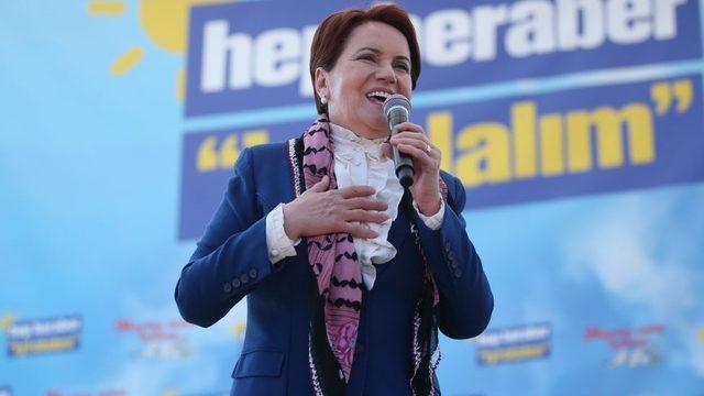 Meral Akşener