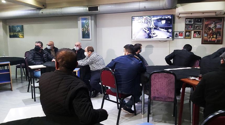 G&uuml;venlik kamerasıyla &ouml;nlem alınan kahvehaneye kumar baskını