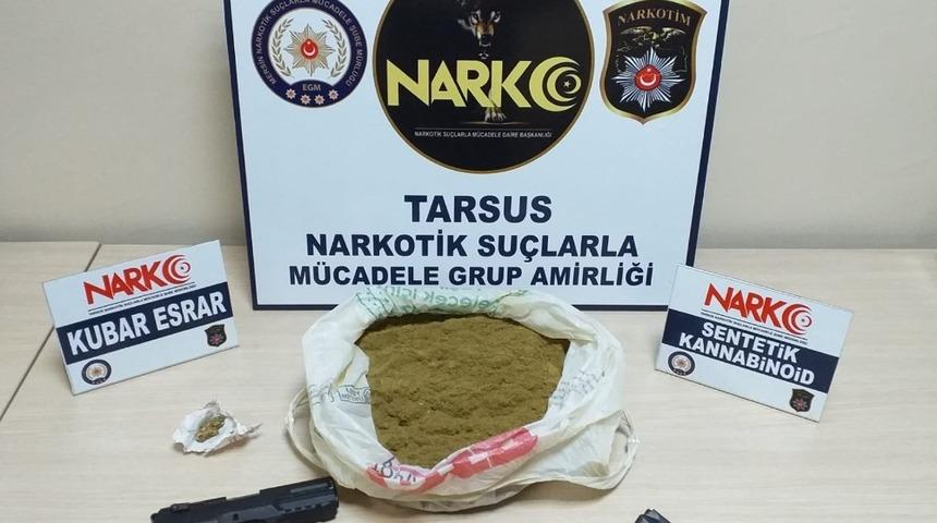 Tarsus&rsquo;ta iş yerinde kumar oynayan 4 kişi su&ccedil;&uuml;st&uuml; yakalandı