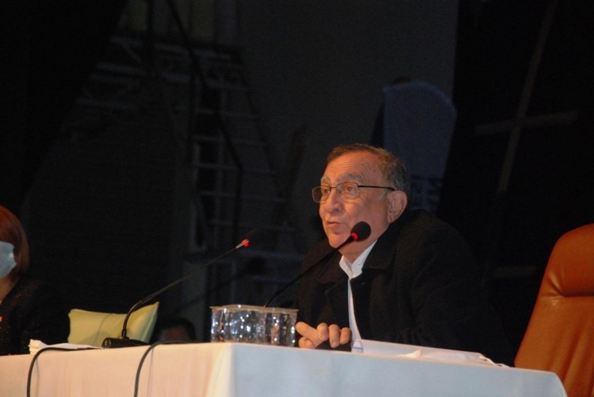 Akay: "Siyaset yapmak i&ccedil;in gelmedim"