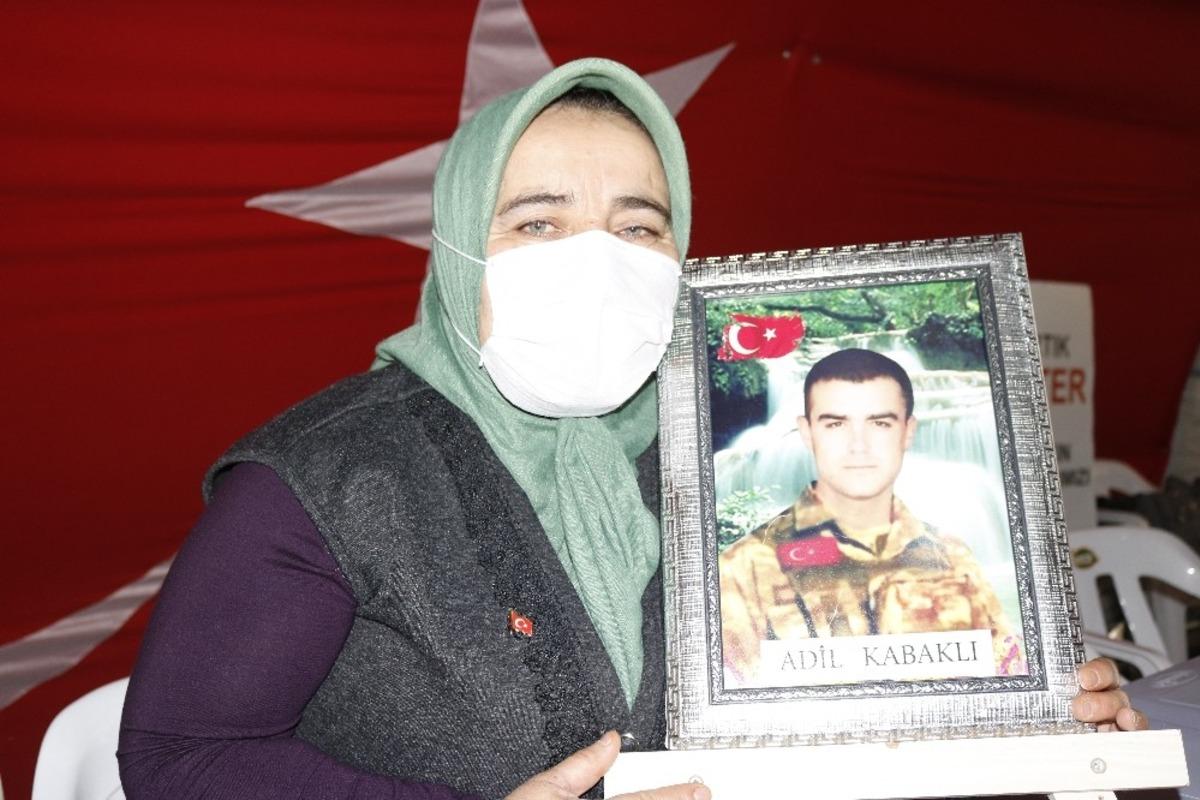 Bakan Soylu&rsquo;nun ziyareti sırasında ağlayan anne yaşadıklarını anlattı