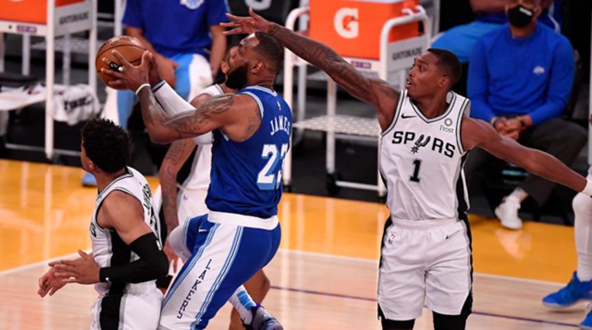 NBA'de Spurs, Lakers'ın serisine son verdi
