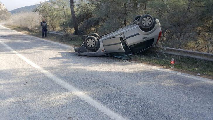 Bilecik’te otomobil takla attı: 3 yaralı G2