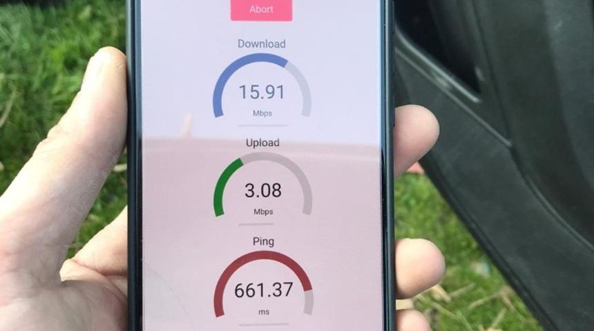 Bir kırsal mahallenin daha internet erişim sıkıntısı &ccedil;&ouml;z&uuml;me kavuştu