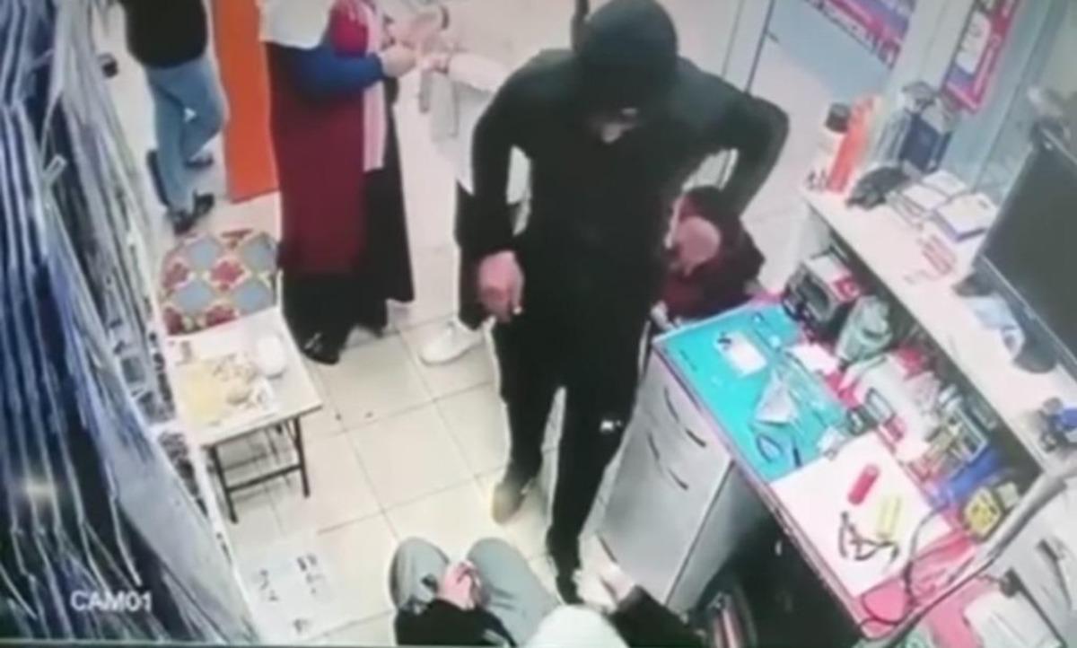 Batman&rsquo;da cep telefonu hırsızlığı kamerada
