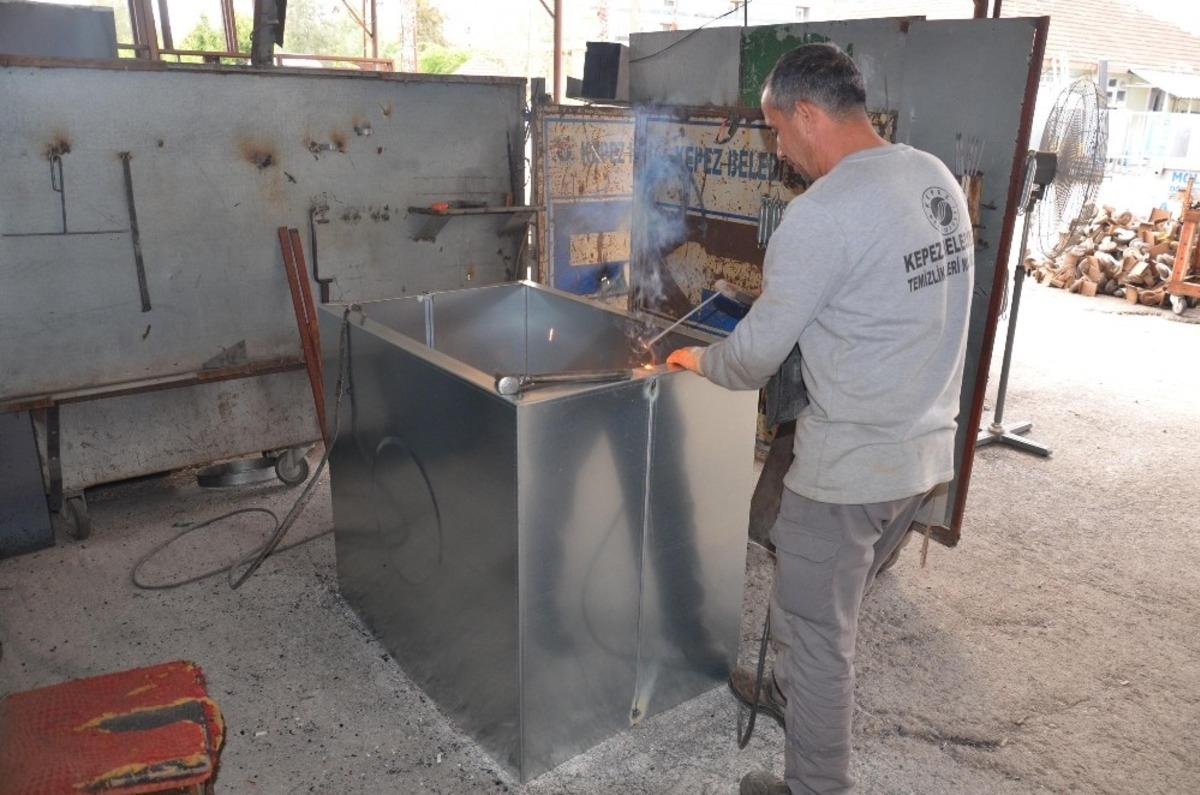 Kepez  &ccedil;&ouml;p konteynerlerini kendi &uuml;retiyor