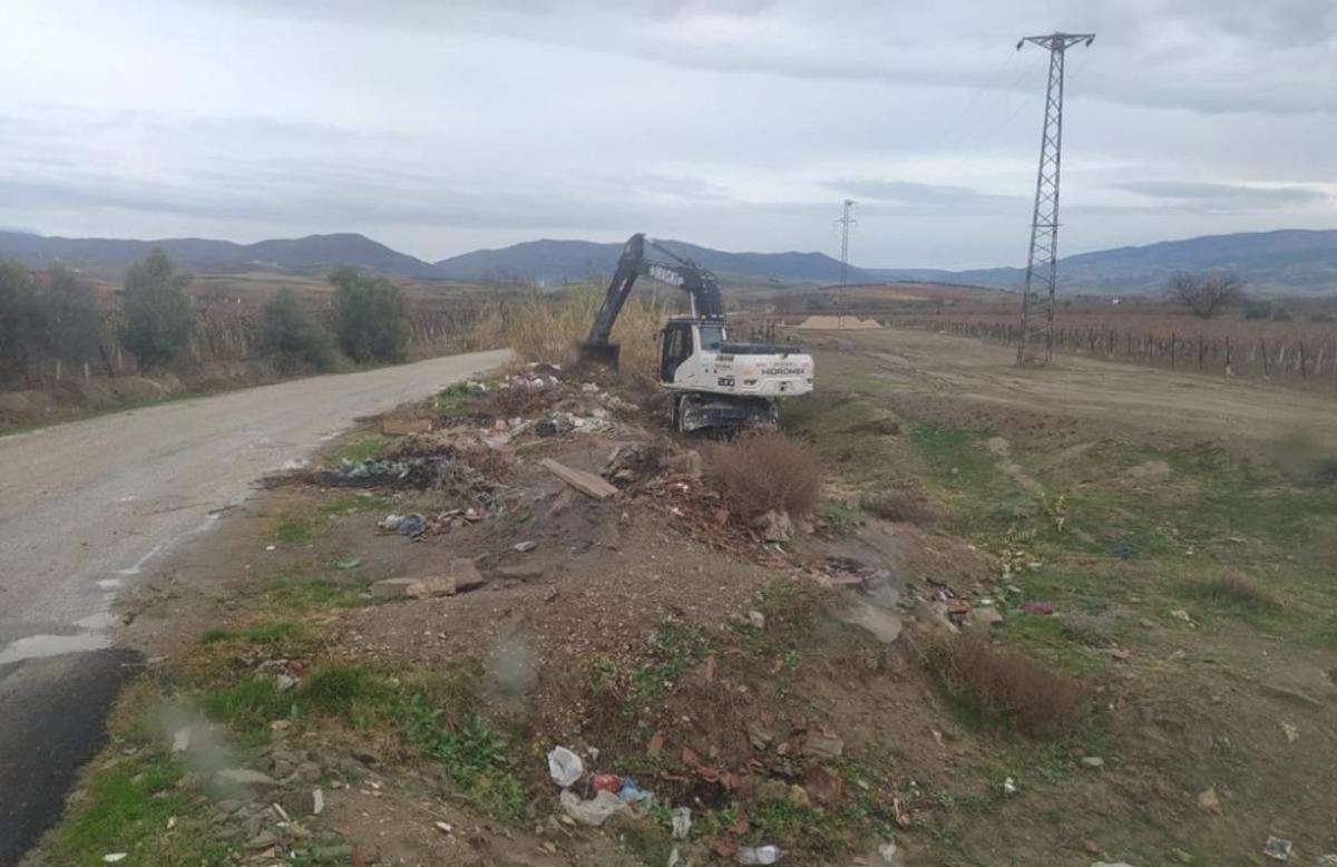 Alaşehir&rsquo;de dereler temizleniyor