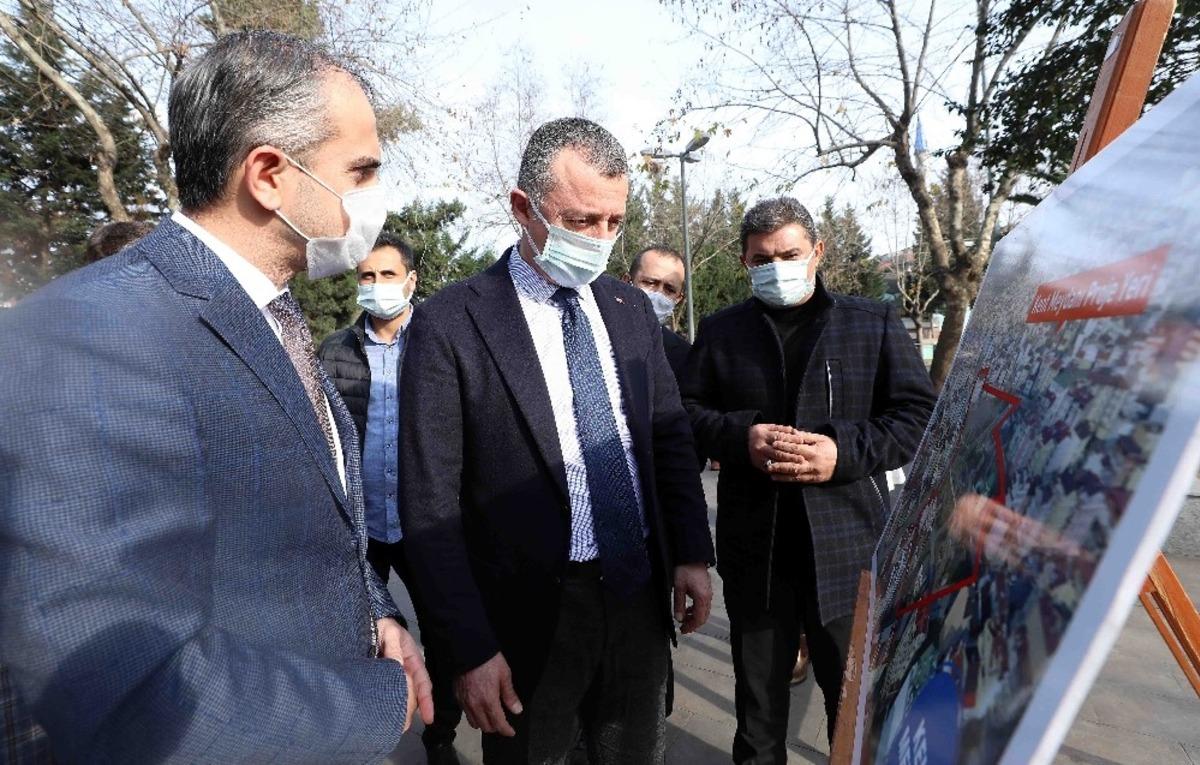 Kent Meydanı &Ccedil;ayırova&rsquo;yı ta&ccedil;landıracak