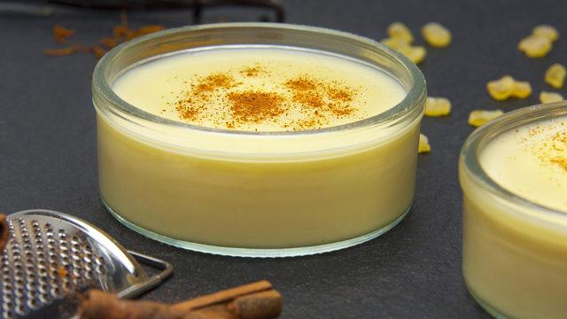 Sade muhallebi tarifi ile tatlı kriziniz son bulacak