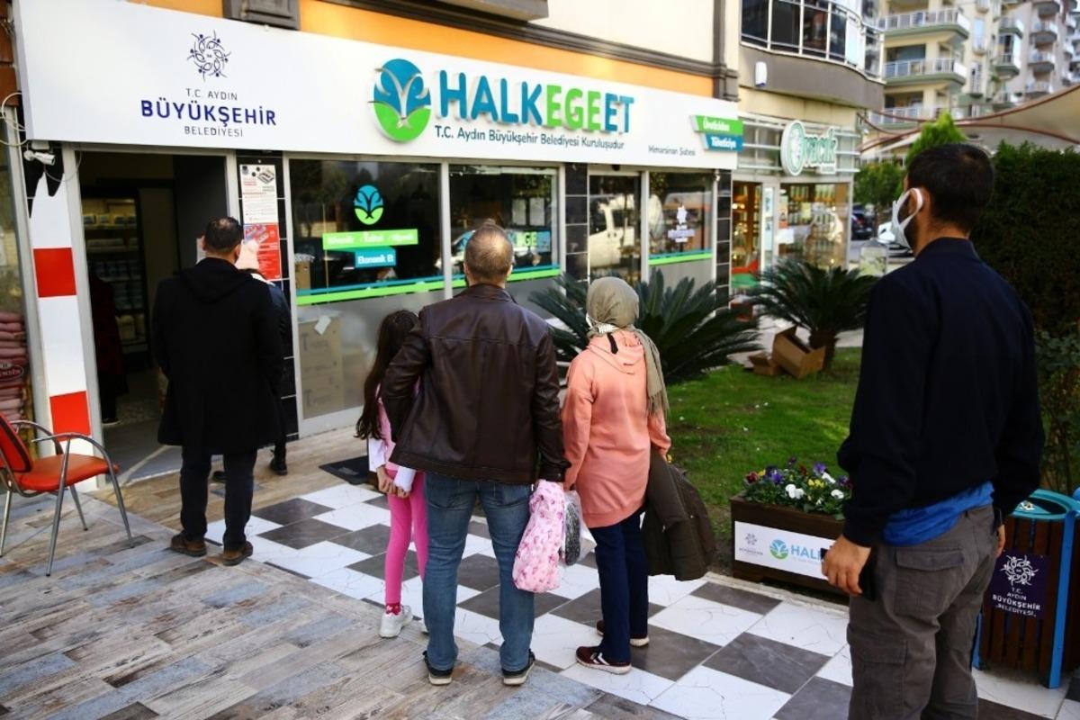 Aydınlılar Halk Ege Et&rsquo;e ilgi g&ouml;steriyor
