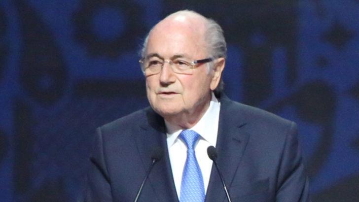 Eski FIFA başkanı Sepp Blatter hastaneye kaldırıldı