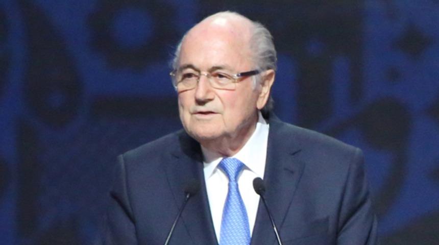 Eski FIFA başkanı Sepp Blatter hastaneye kaldırıldı