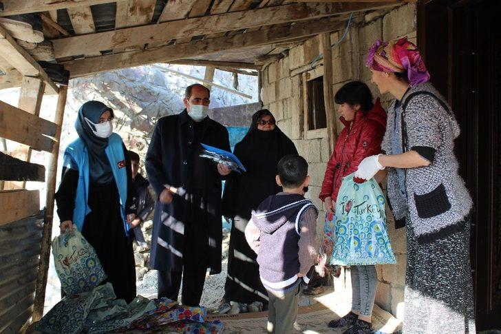Kardeş şehir Manisa’dan Hakkari’ye yardım eli G1