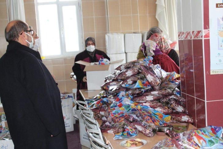 Kardeş şehir Manisa’dan Hakkari’ye yardım eli G2